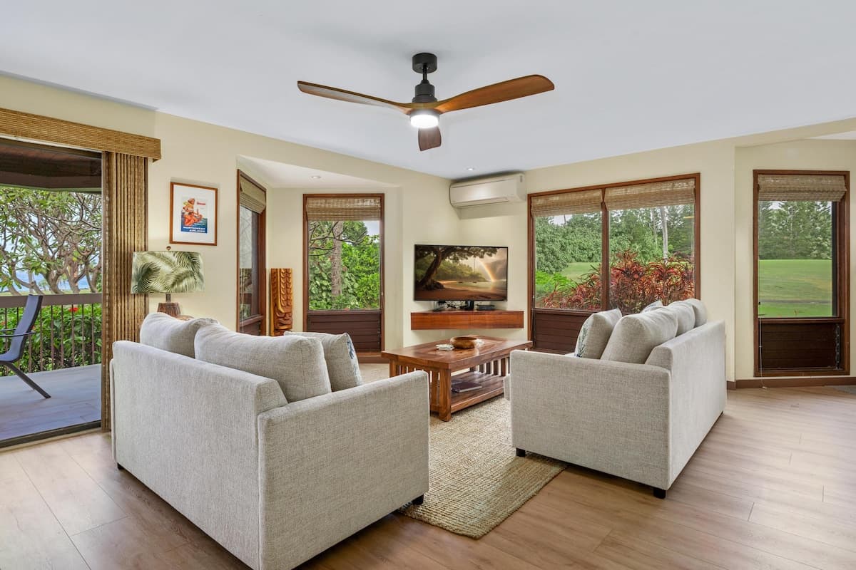 Updated Corner Unit with Ocean and Golf Views - Photo 5