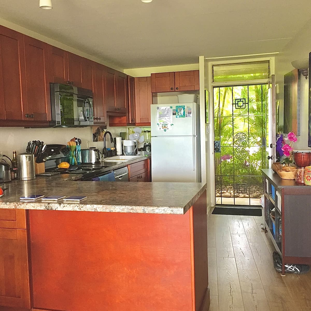 Condo in Kihei · ★4.69 · 1 bedroom · 1 bed · 1 shared bath - Photo 4