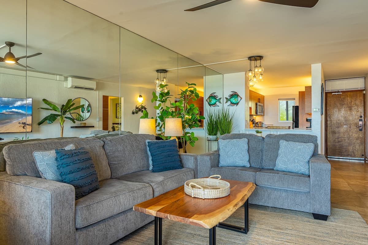 Oceanfront Ground Floor w/Stunning Sunset Views - Photo 2