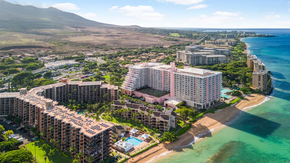 Condo in Lahaina · ★4.89 · 2 bedrooms · 4 beds · 2 shared baths - Photo 5