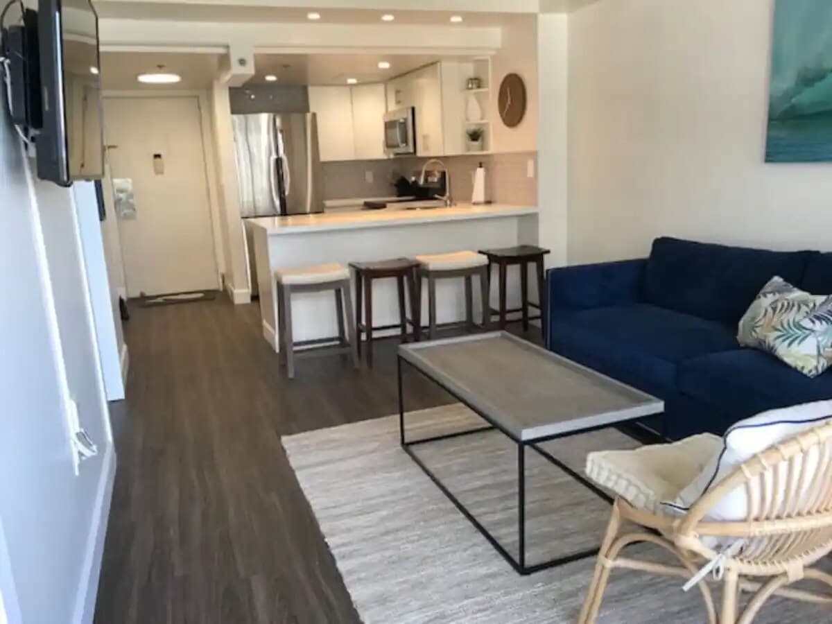 Hotel in Honolulu · ★4.36 · 1 bedroom · 2 beds · No bathroom - Photo 2