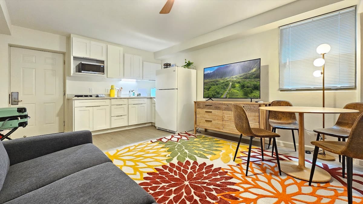 2412 PE St. 104 King Bed 1 Bedroom & One Parking - Photo 2