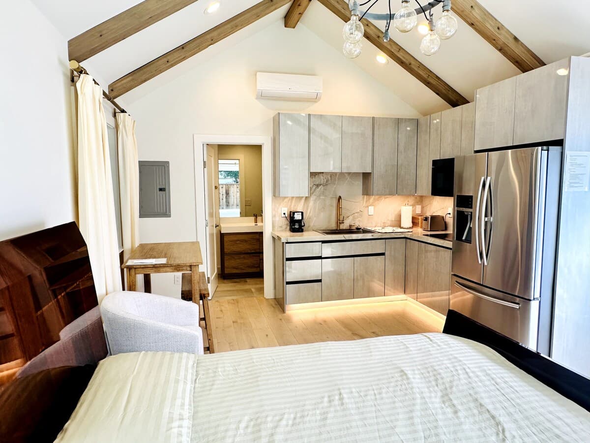Modern Studio Guesthouse Near Meta & Stanford - Photo 1