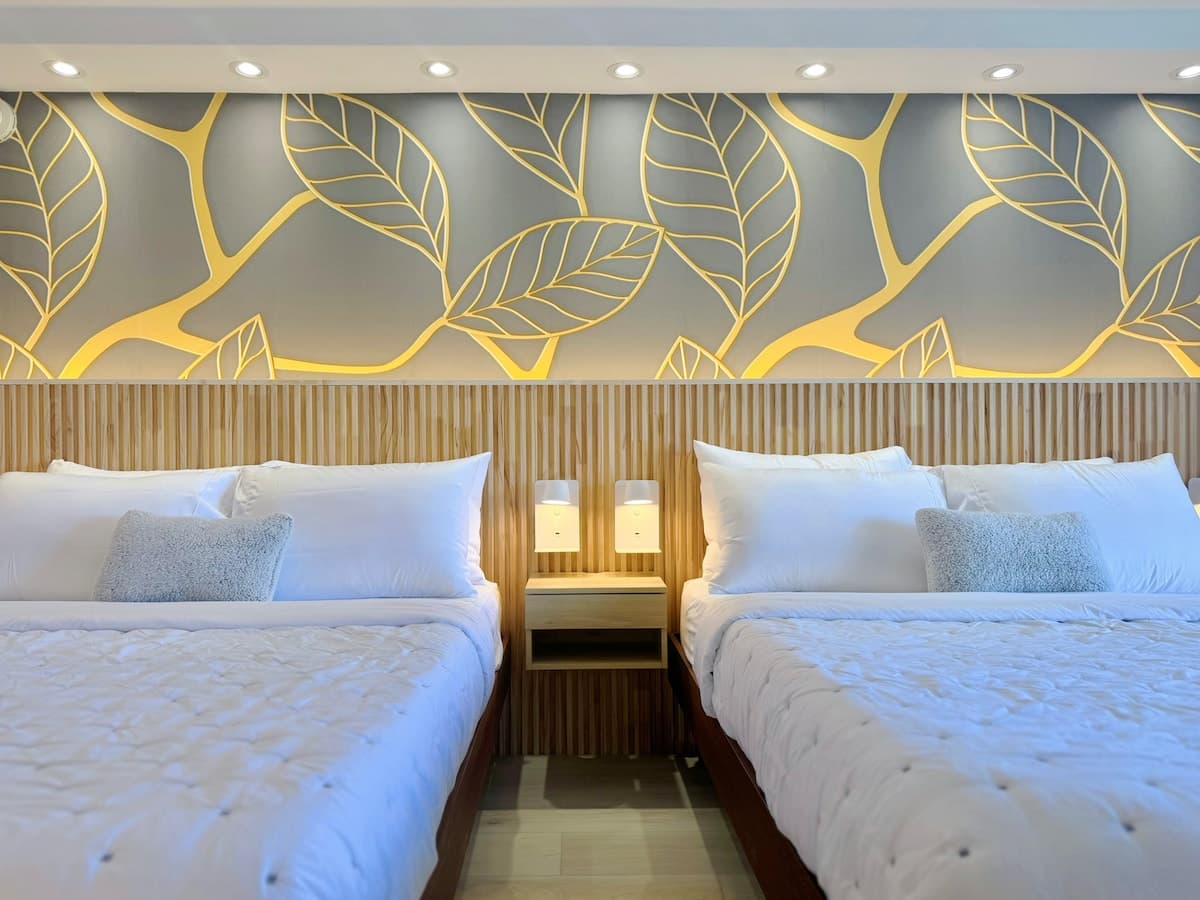 19F-Stunning Modern Studio/2 Queens-Waikiki Beach~ - Photo 2