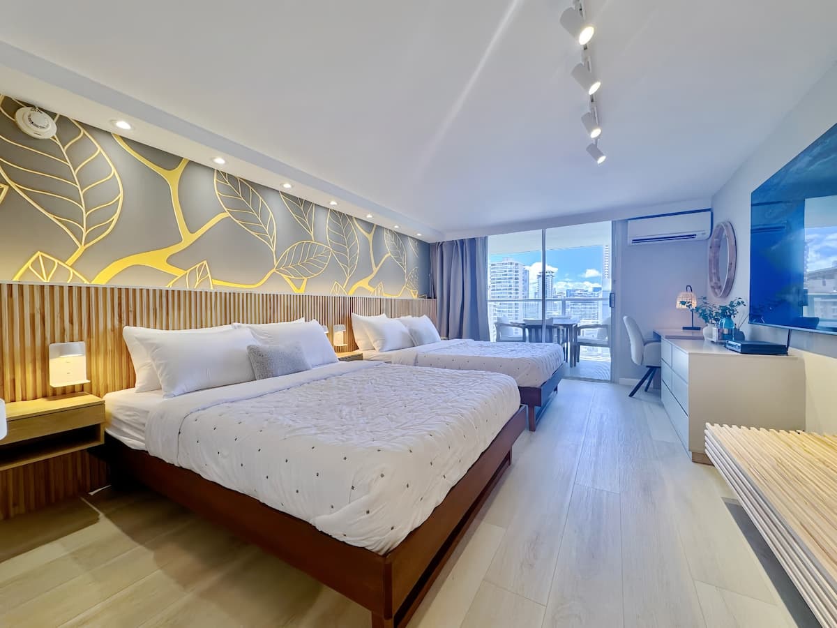 19F-Stunning Modern Studio/2 Queens-Waikiki Beach~ - Photo 5