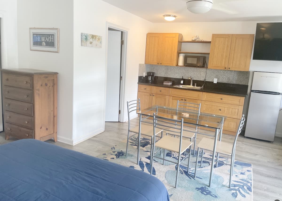 Breezy Studio w/ Balcony + BBQ | Near Ho'okipa - Photo 3