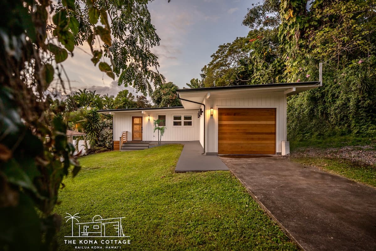 Home in Kailua-Kona · ★4.98 · 3 bedrooms · 3 beds · 2 private baths - Photo 1