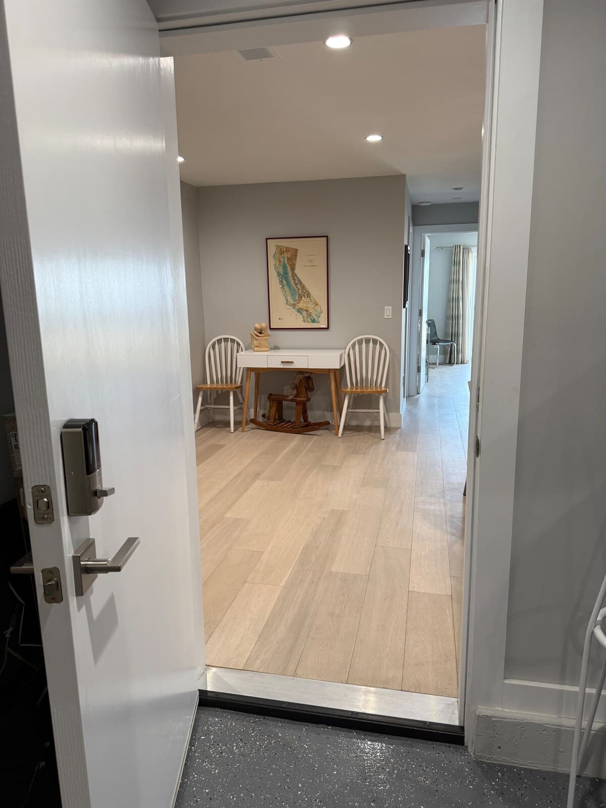 Ocean-view suite, no stairs, near beach & park - Photo 2