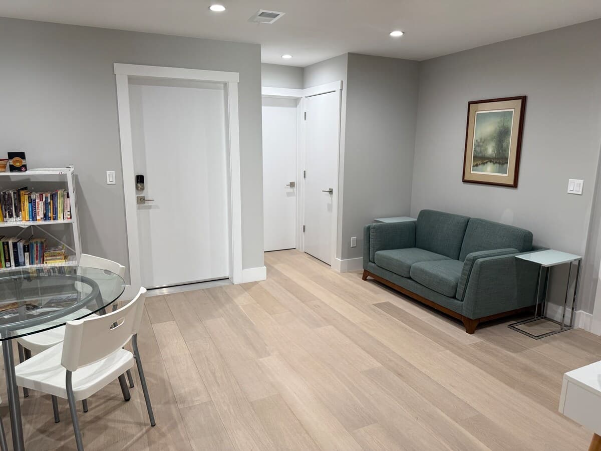 Ocean-view suite, no stairs, near beach & park - Photo 4