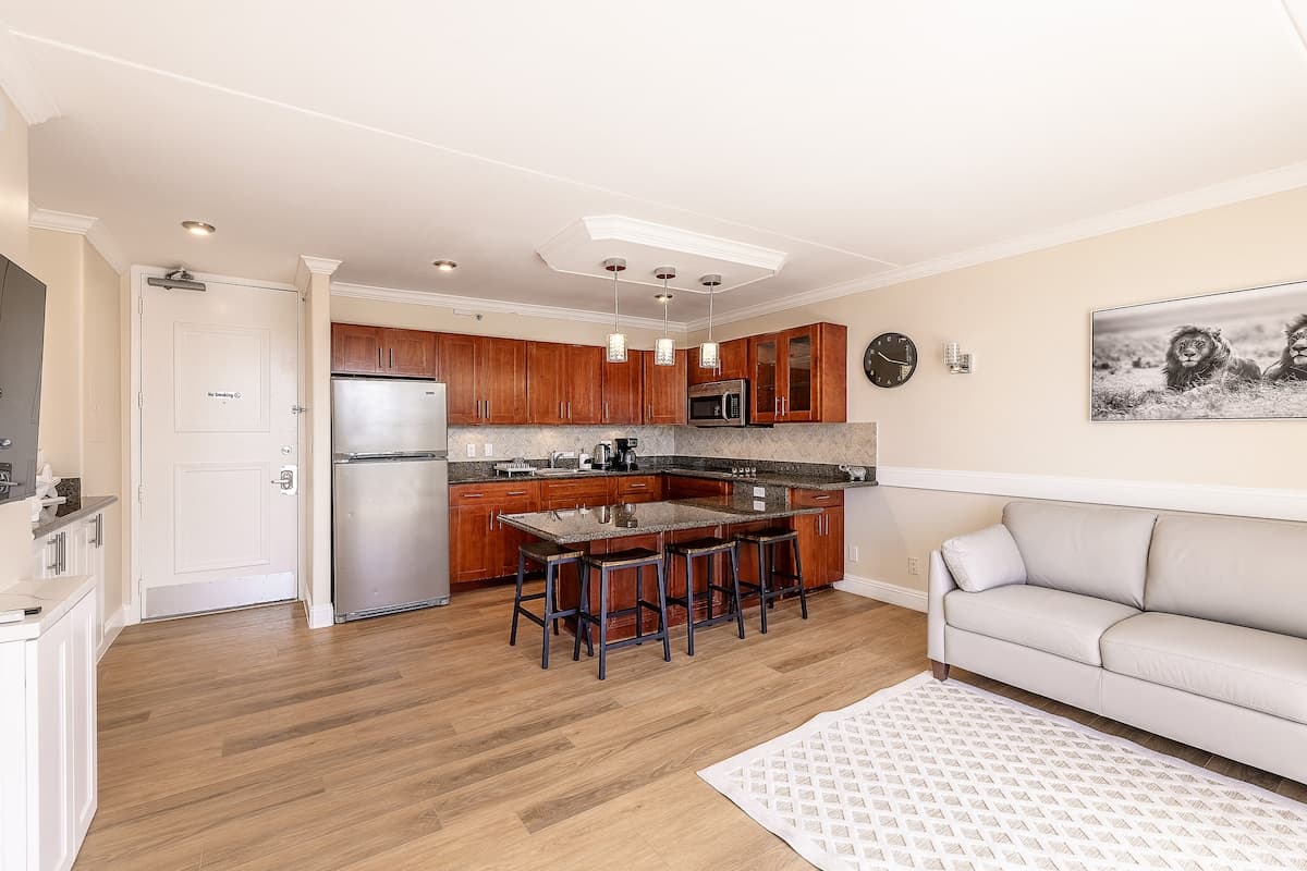 28th floor,ocean view,free parking and WiFi - Photo 4