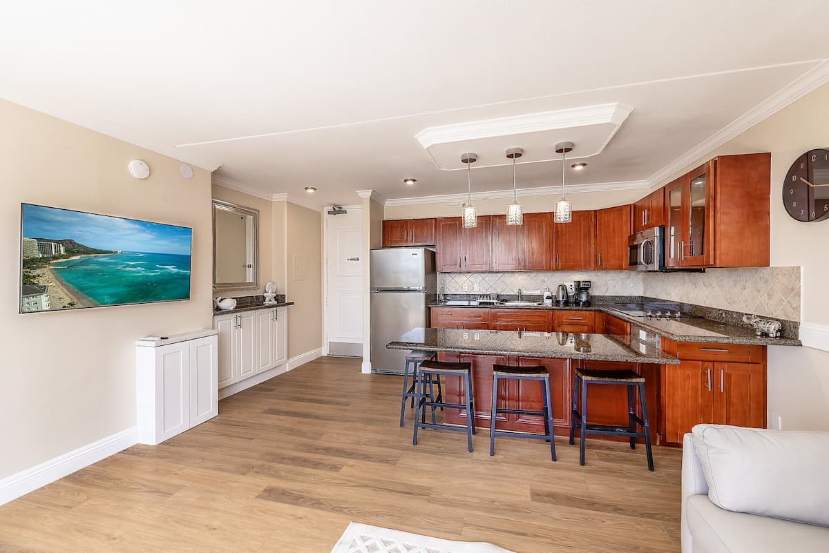 28th floor,ocean view,free parking and WiFi - Photo 5