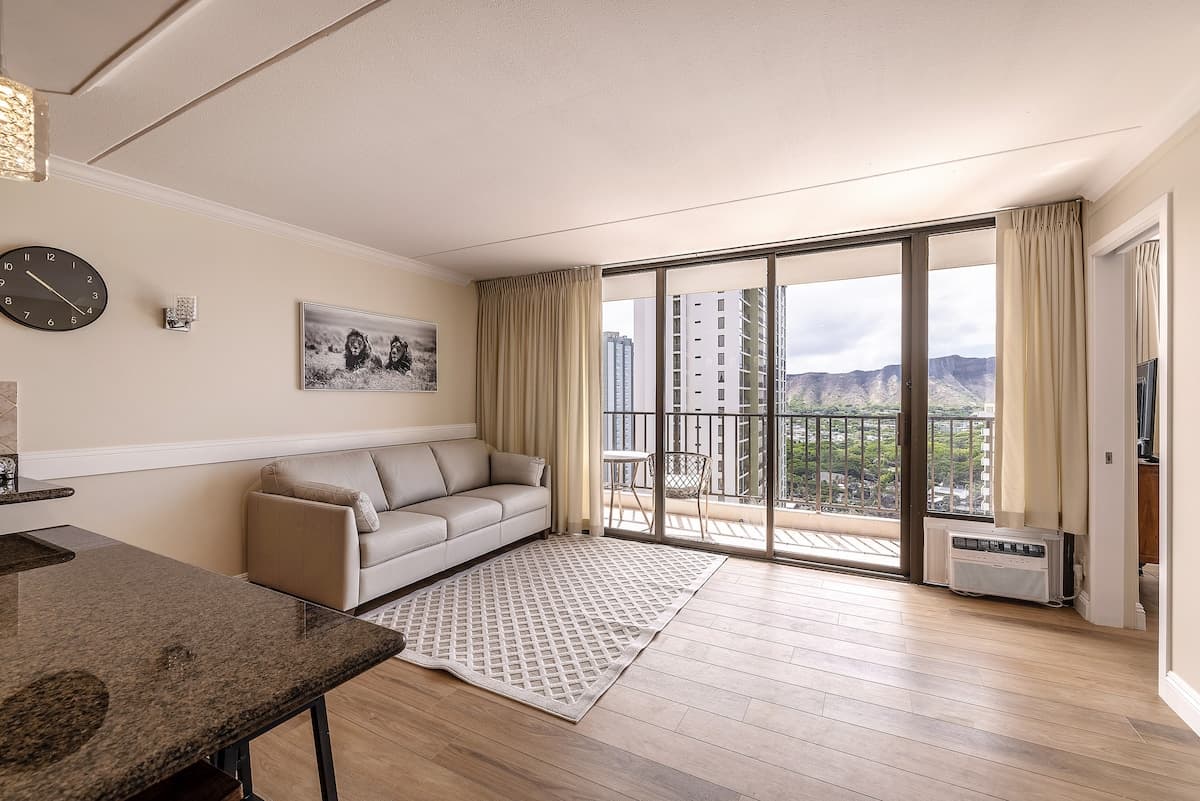 28th floor,ocean view,free parking and WiFi - Photo 3