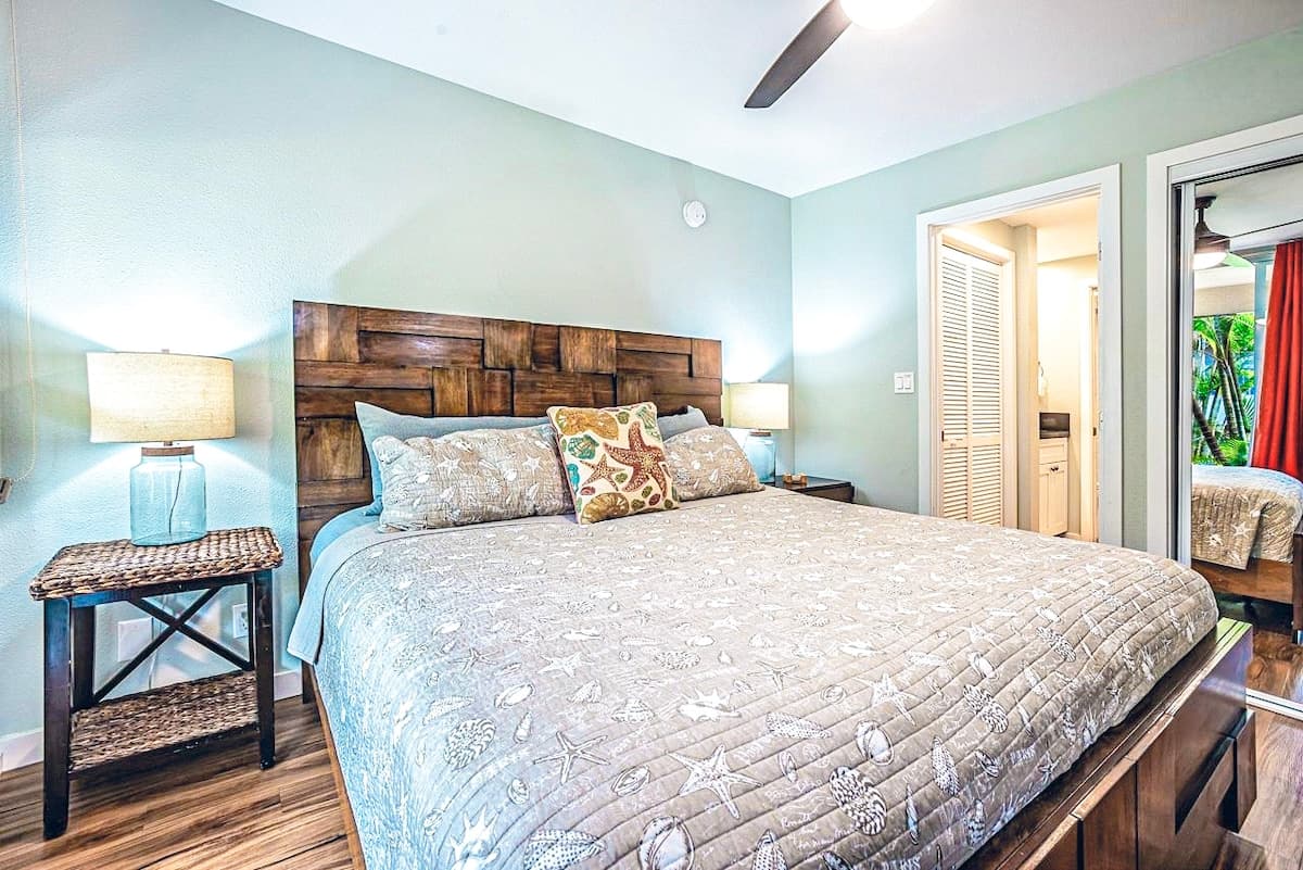Condo in Kihei · ★5.0 · 1 bedroom · 2 beds · 1 private bath - Photo 2