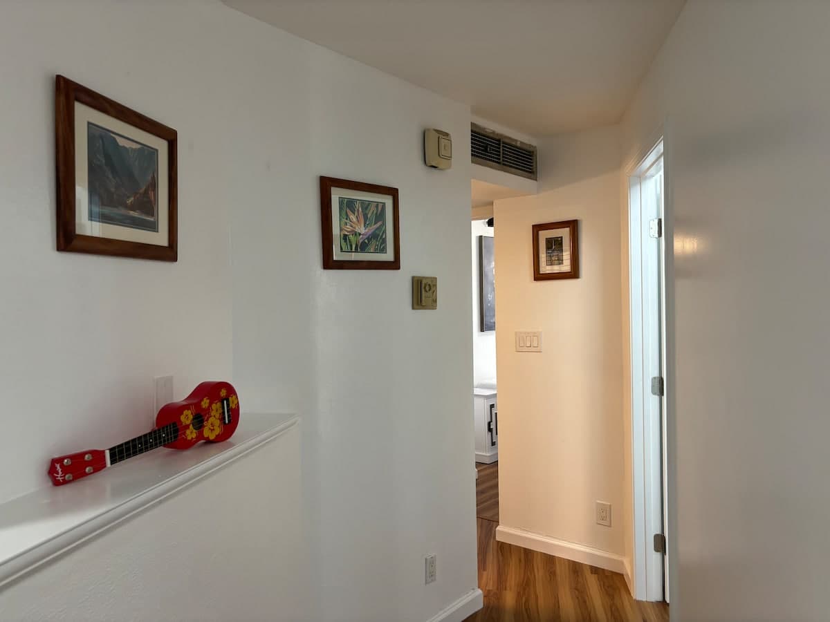 Condo in Honolulu · ★4.91 · 2 bedrooms · 4 beds · 1 private bath - Photo 5