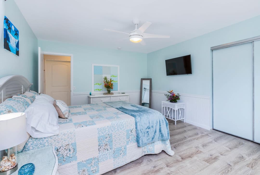 Home in Princeville · ★4.73 · 3 bedrooms · 5 beds · 2 private baths - Photo 2