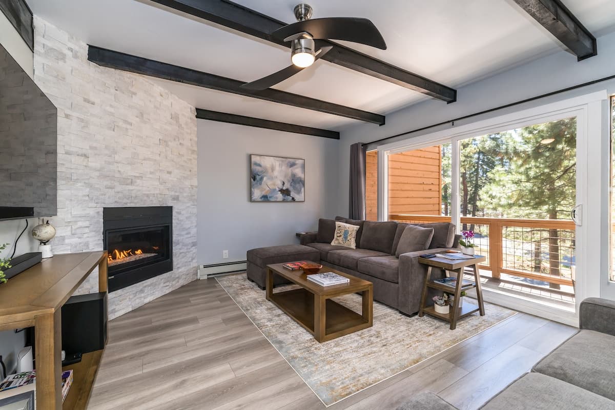 Townhouse in Incline Village · ★4.91 · 2 bedrooms · 3 beds · 2 private baths - Photo 1