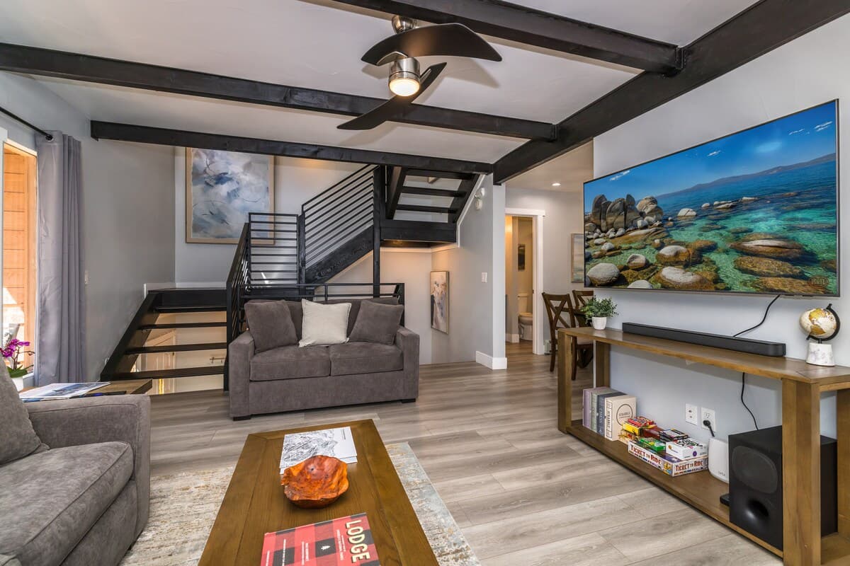Townhouse in Incline Village · ★4.91 · 2 bedrooms · 3 beds · 2 private baths - Photo 2