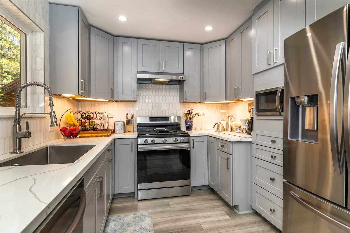 Townhouse in Incline Village · ★4.91 · 2 bedrooms · 3 beds · 2 private baths - Photo 4
