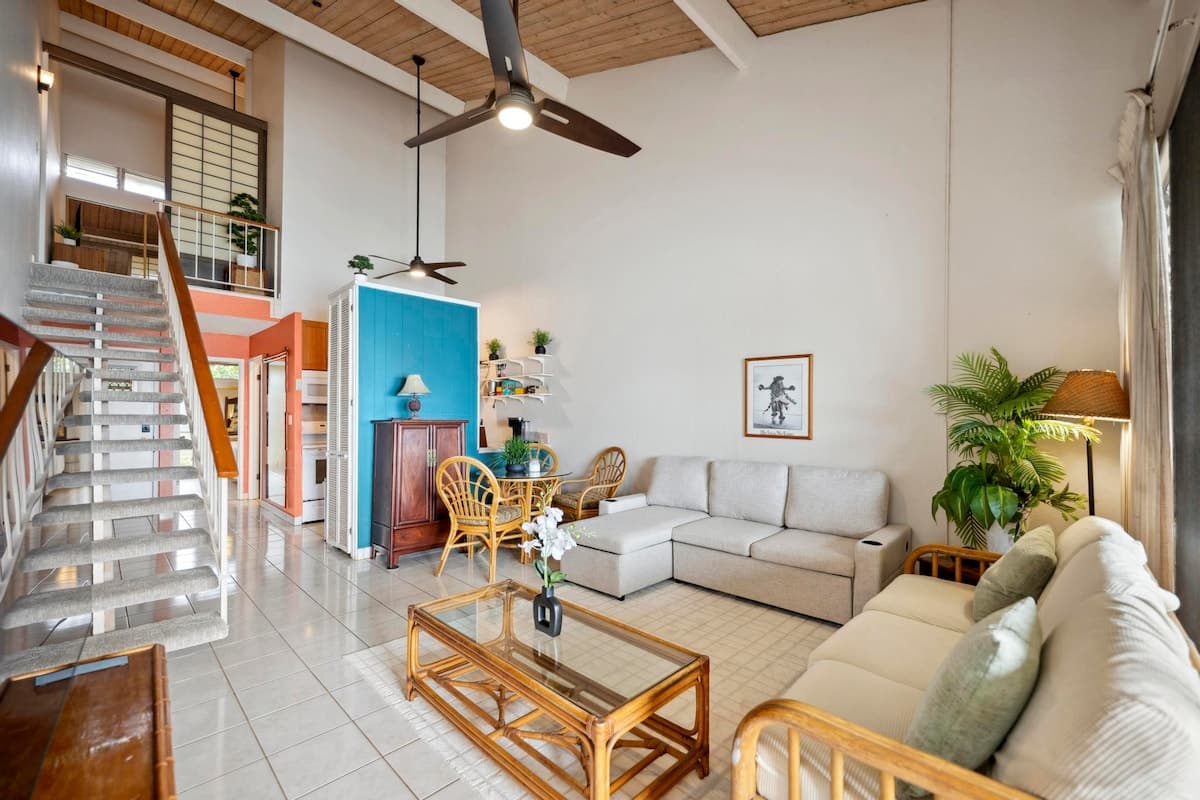 Oceanfront Maui Condo-Walk to Beach, Shops, Cafés - Photo 4