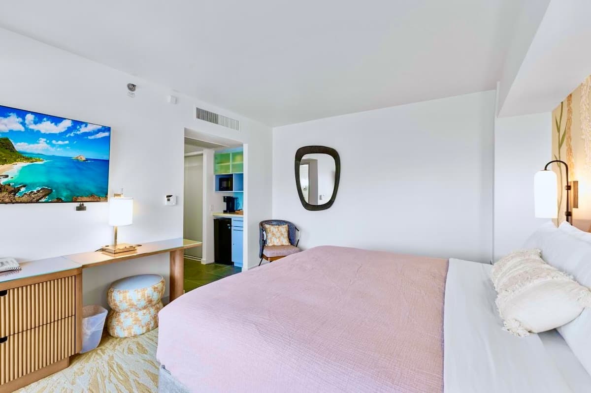 11FL-Upscale King Suite-Corner Unit-Ala Moana Hotel~ - Photo 3