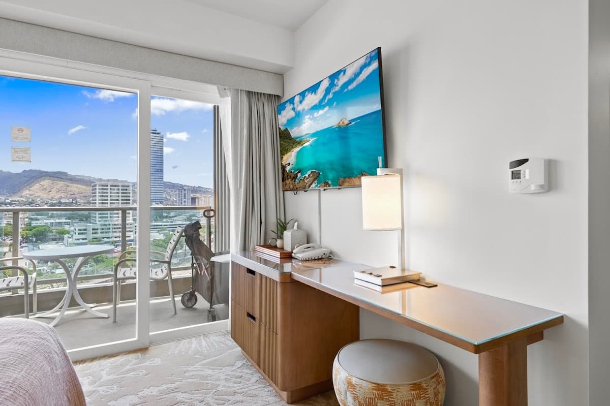 11FL-Upscale King Suite-Corner Unit-Ala Moana Hotel~ - Photo 2