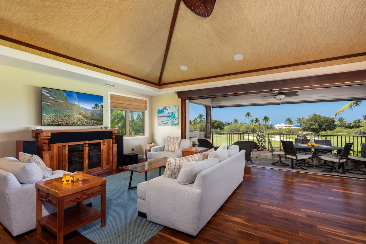 Home in Waimea · ★5.0 · 4 bedrooms · 6 beds · 3 baths - Photo 3