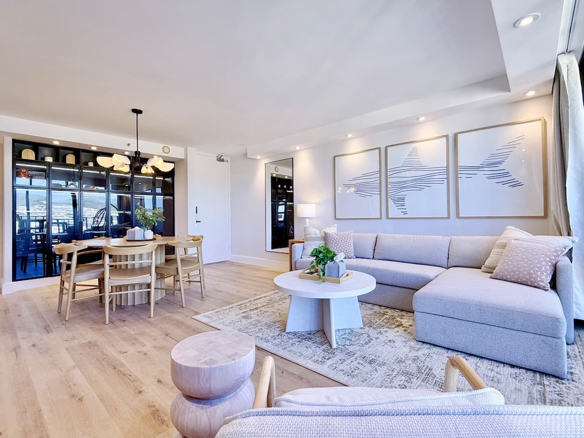 34FL-Upscale Mountain View 1BR-Waikiki w/Parking - Photo 1