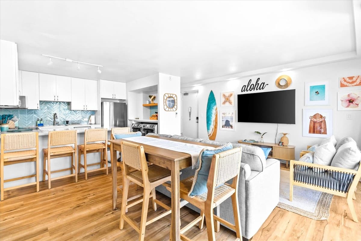 NEW Upgraded Condo, A/C, Oceanview + Parking - Photo 3