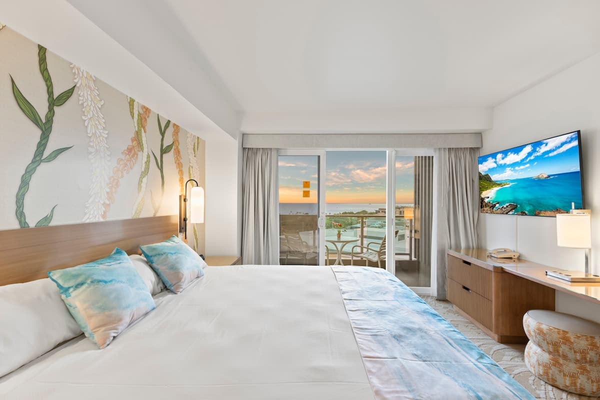 Hotel in Honolulu · ★4.86 · Studio · 1 bed · 1 private bath - Photo 5