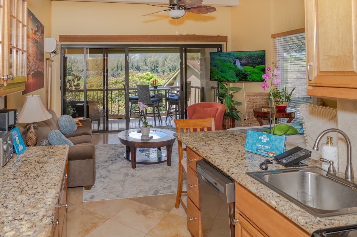 Condo in Princeville · ★4.96 · 1 bedroom · 2 beds · 1 private bath - Photo 2