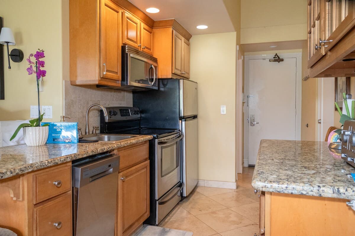 Condo in Princeville · ★4.96 · 1 bedroom · 2 beds · 1 private bath - Photo 5