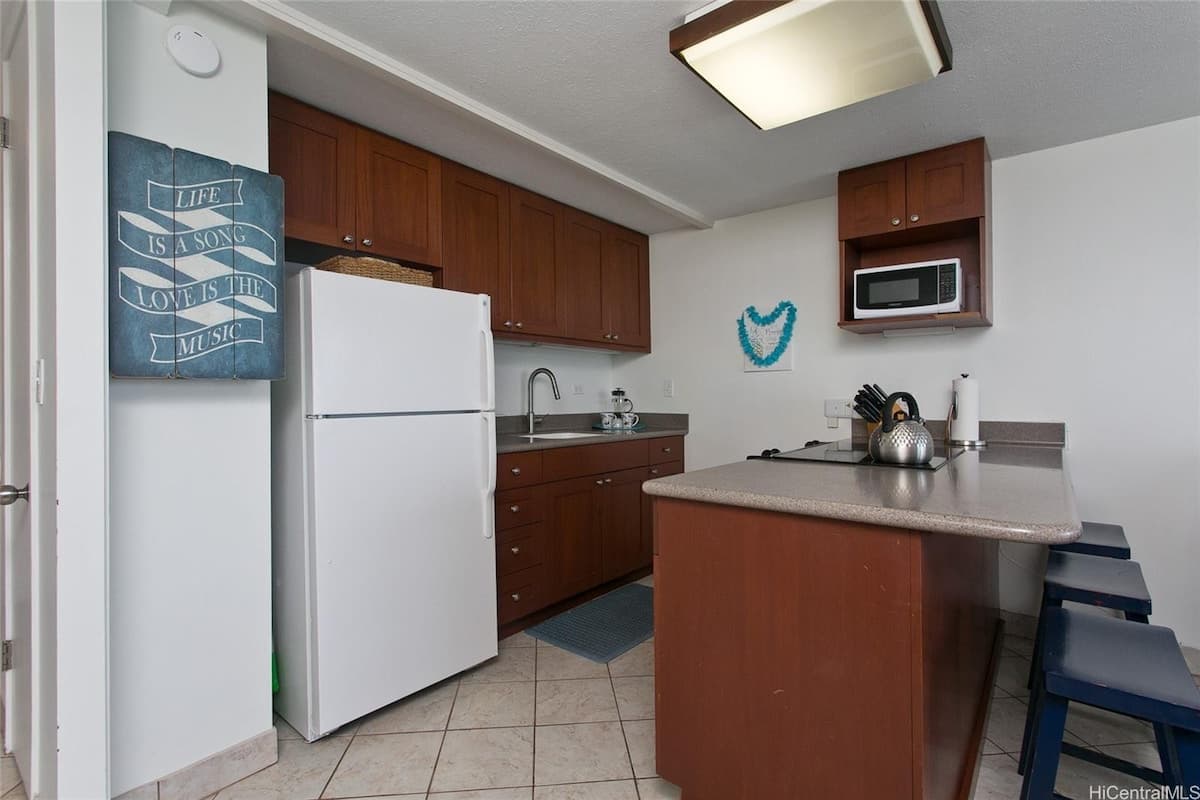 Condo in Hauula · ★4.7 · 1 bedroom · 2 beds · 1 private bath - Photo 5