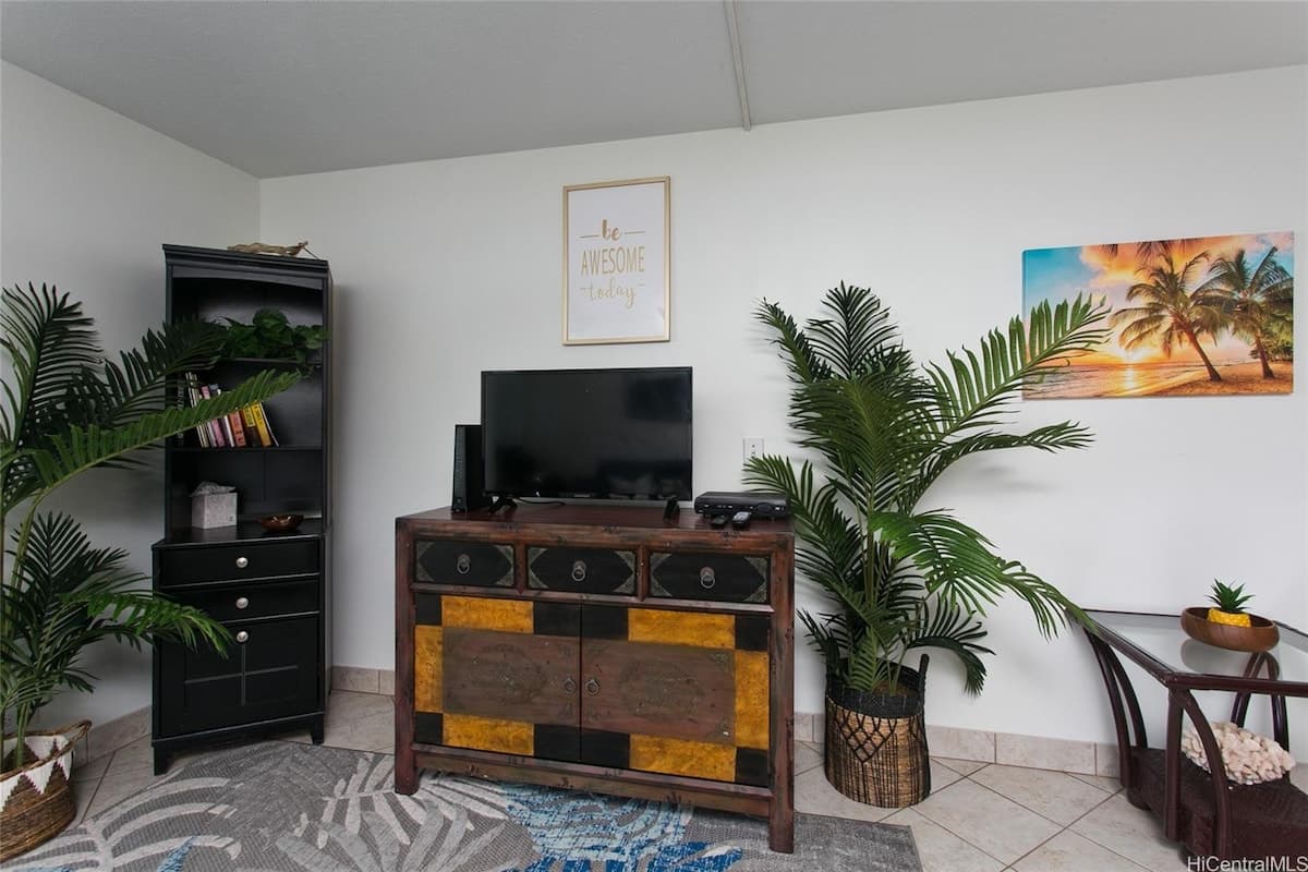 Condo in Hauula · ★4.7 · 1 bedroom · 2 beds · 1 private bath - Photo 2