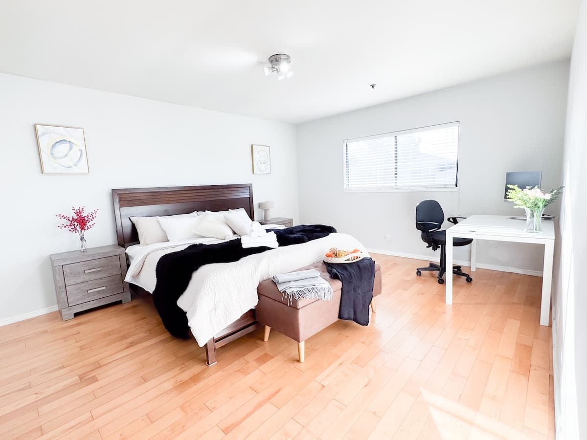 Spacious Silicon Valley Home Near Google & Nvidia - Photo 2