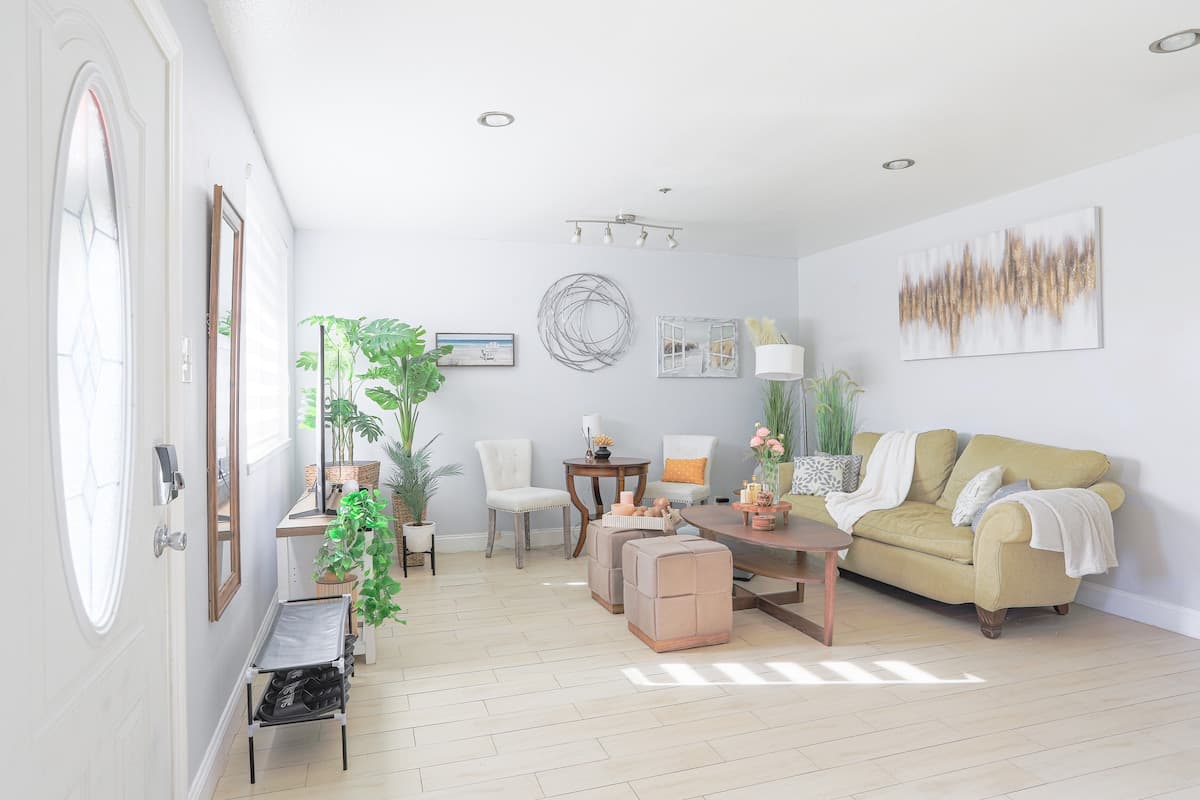 Spacious Silicon Valley Home Near Google & Nvidia - Photo 5