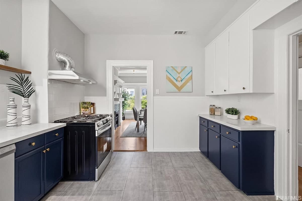 Edwardian Top-Floor Gem by Duboce Park - Photo 4