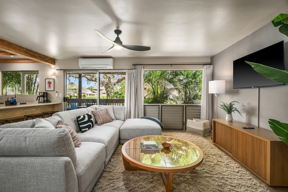 Luxe Kauai Retreat | Lanai, AC, Pool, King Bed - Photo 4
