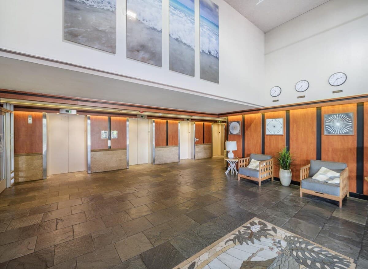 Condo in Honolulu · ★4.89 · Studio · 1 bed · 1 private bath - Photo 3