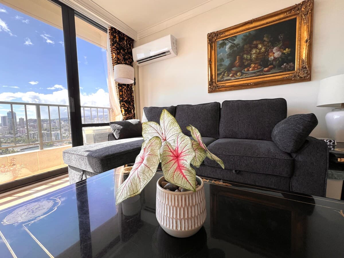 Condo in Honolulu · ★4.92 · 1 bedroom · 3 beds · 1 private bath - Photo 5