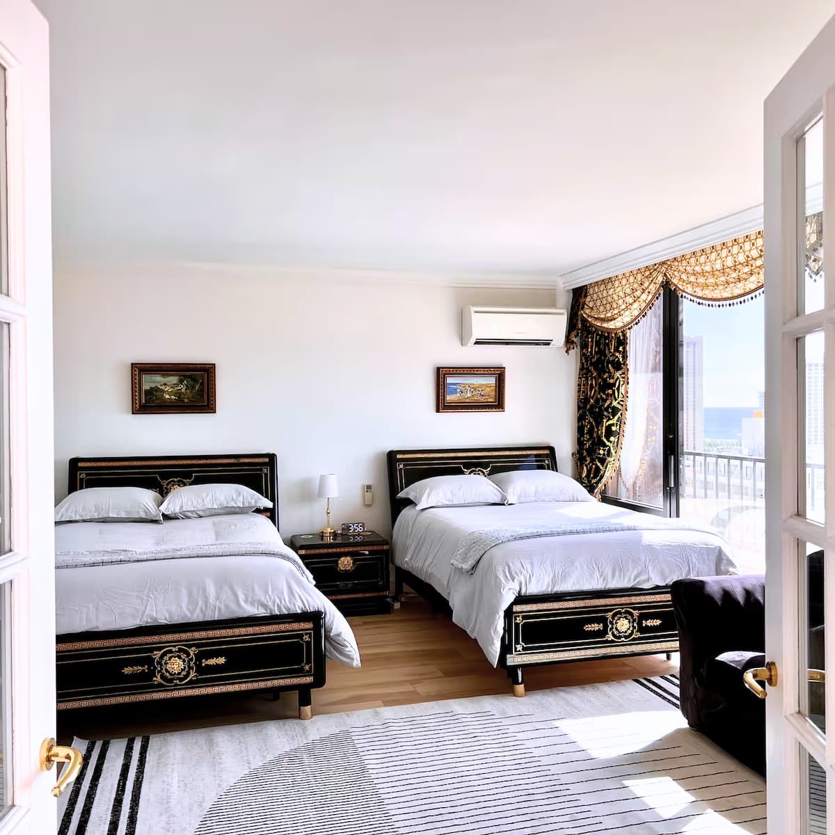 Condo in Honolulu · ★4.92 · 1 bedroom · 3 beds · 1 private bath - Photo 1