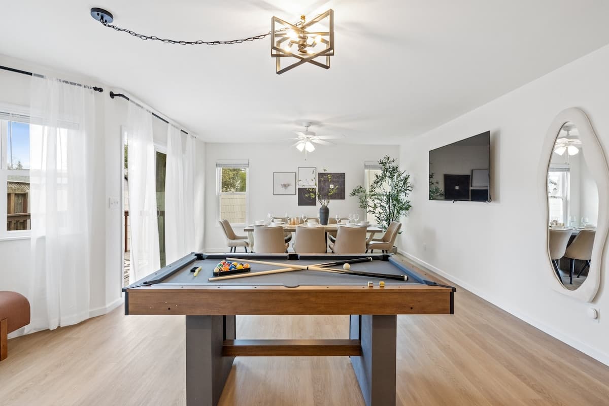 Newly Remodeled Napa Home with Pool Table & Patio - Photo 5