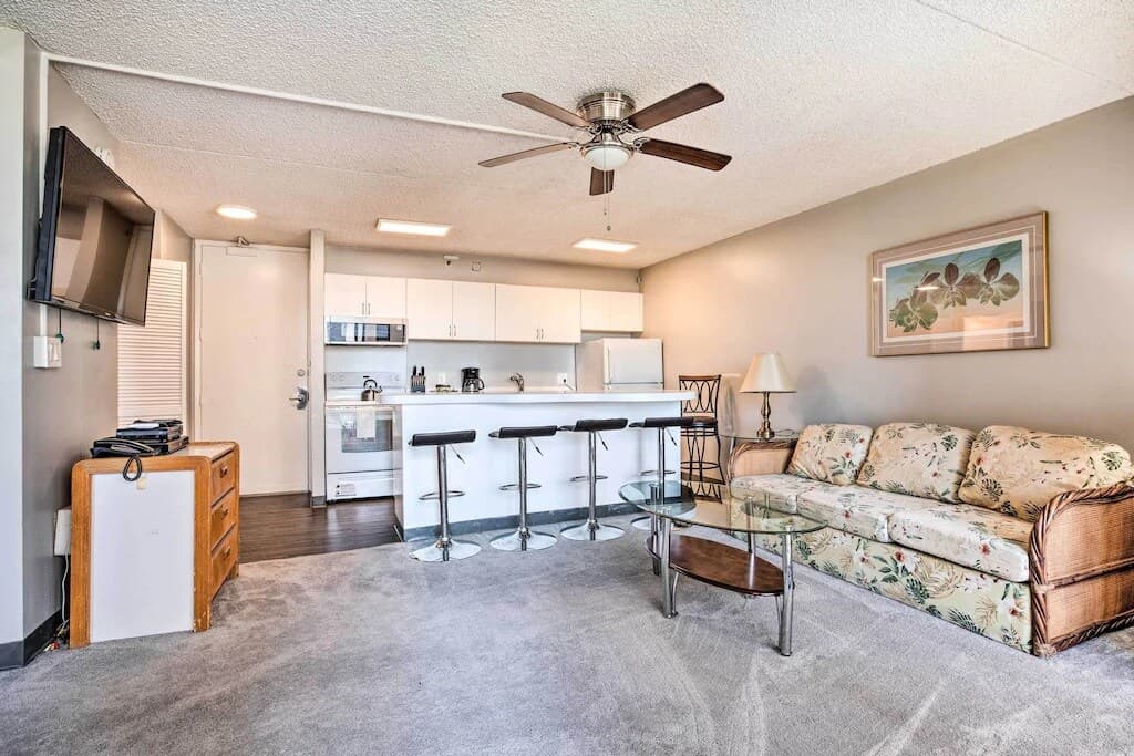 Hotel in Honolulu · ★4.67 · 1 bedroom · 3 beds · 1 private bath - Photo 2