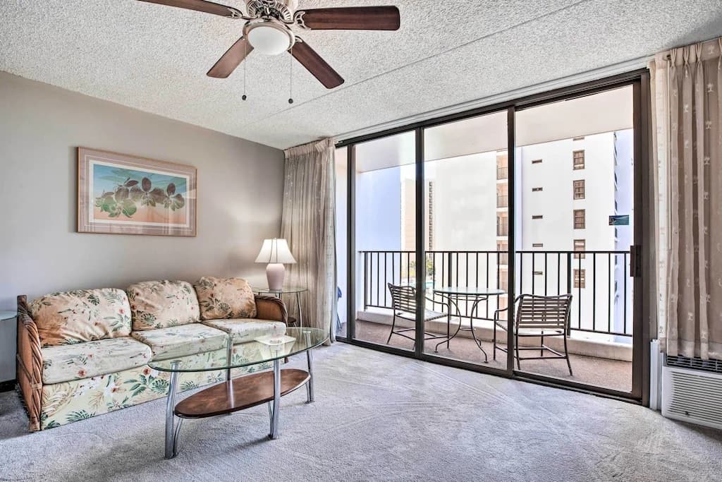 Hotel in Honolulu · ★4.67 · 1 bedroom · 3 beds · 1 private bath - Photo 4