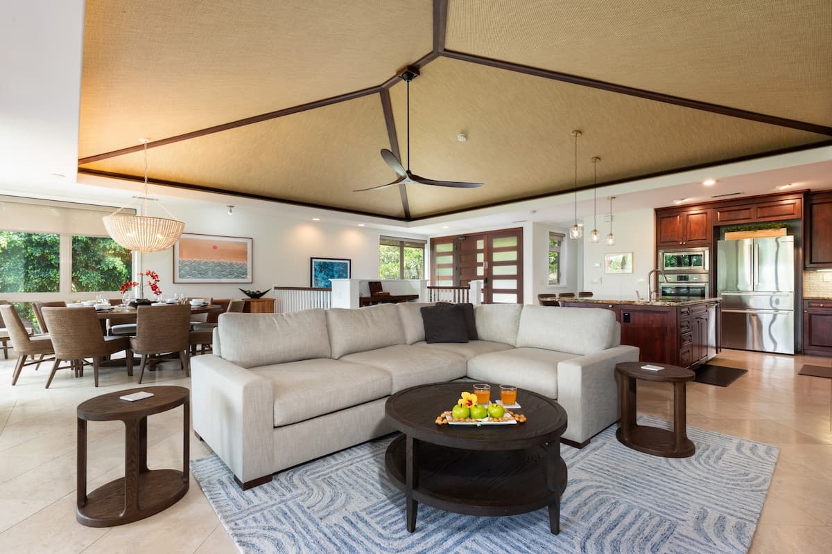 Home in Waimea · ★5.0 · 4 bedrooms · 7 beds · 3.5 baths - Photo 2