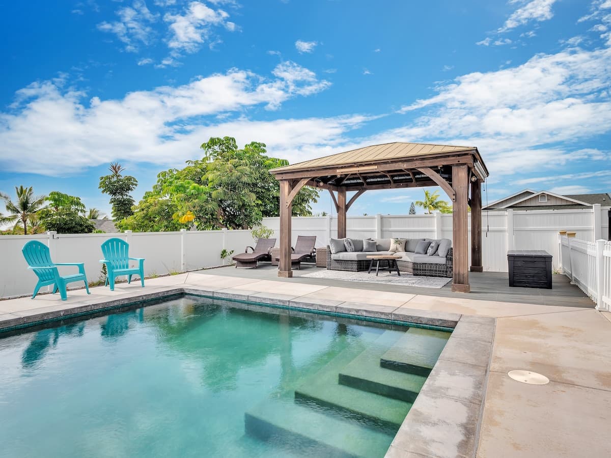 Home in Kailua-Kona · ★4.94 · 3 bedrooms · 4 beds · 2 private baths - Photo 4