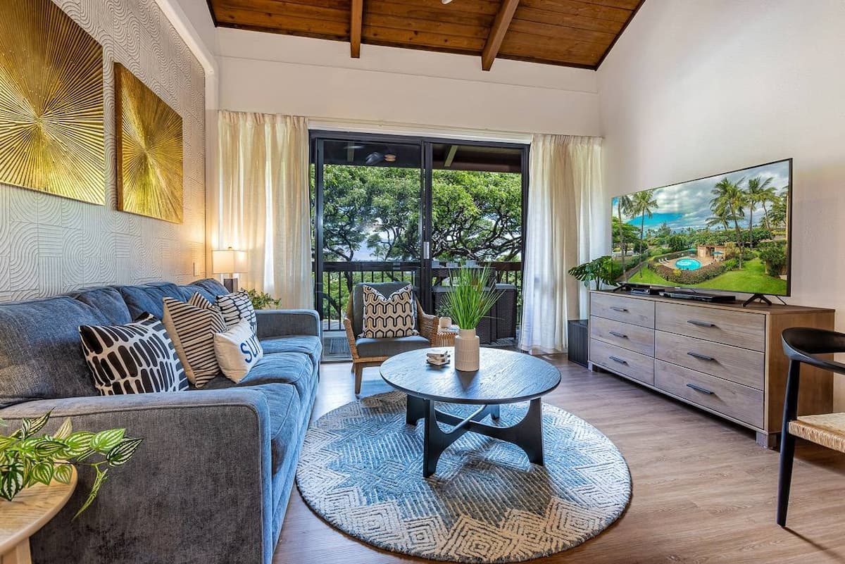 Condo in Kihei · ★4.87 · 2 bedrooms · 4 beds · 2 private baths - Photo 5