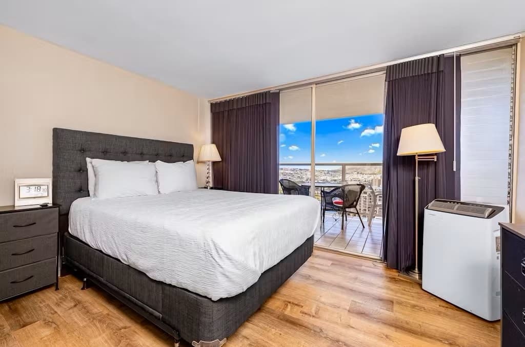 @ Marbella Lane - Wind'kissed Oceanfront Seascape - Photo 5