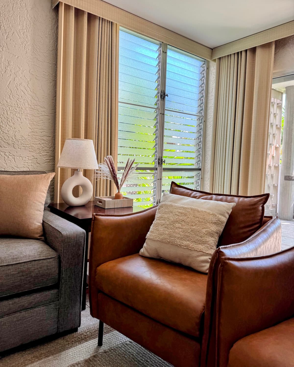 King Bed, Beach Access & Lanai in Heart of Kona - Photo 2