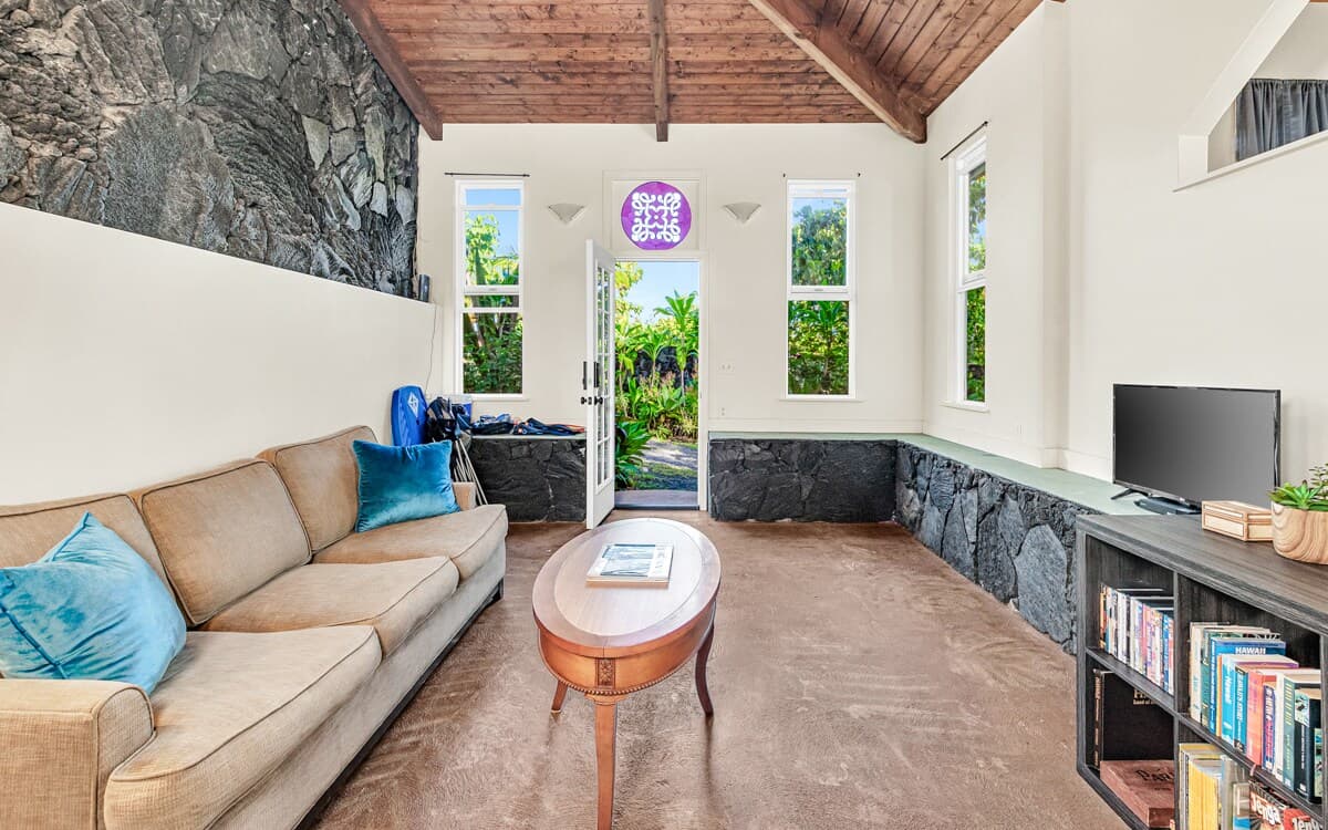 Guesthouse in Pahoa · ★4.88 · 1 bedroom · 2 beds · 1 bath - Photo 2