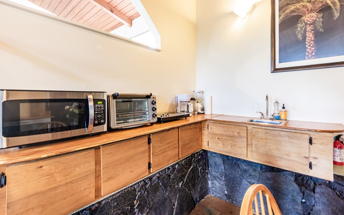 Guesthouse in Pahoa · ★4.88 · 1 bedroom · 2 beds · 1 bath - Photo 5